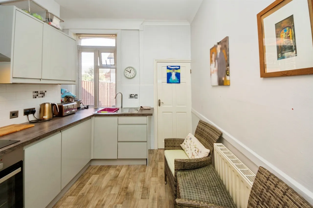 St. Winifred Road, Wallasey, CH45, photo 5