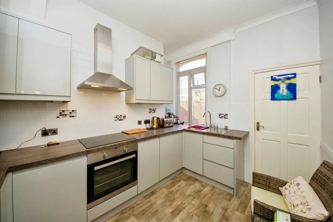 St. Winifred Road, Wallasey, CH45, photo 6