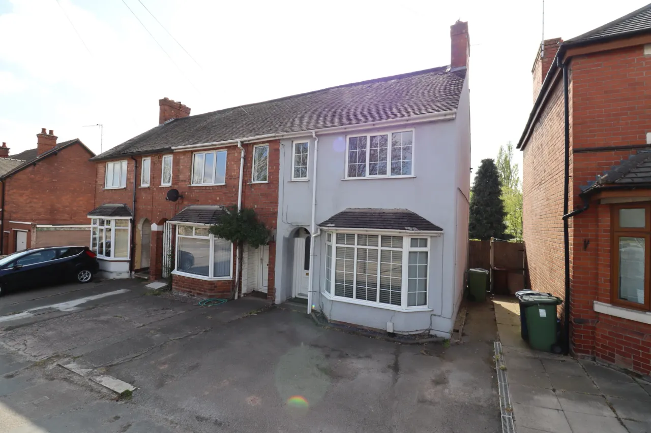 2 bed property for sale, Stone Road, Stafford