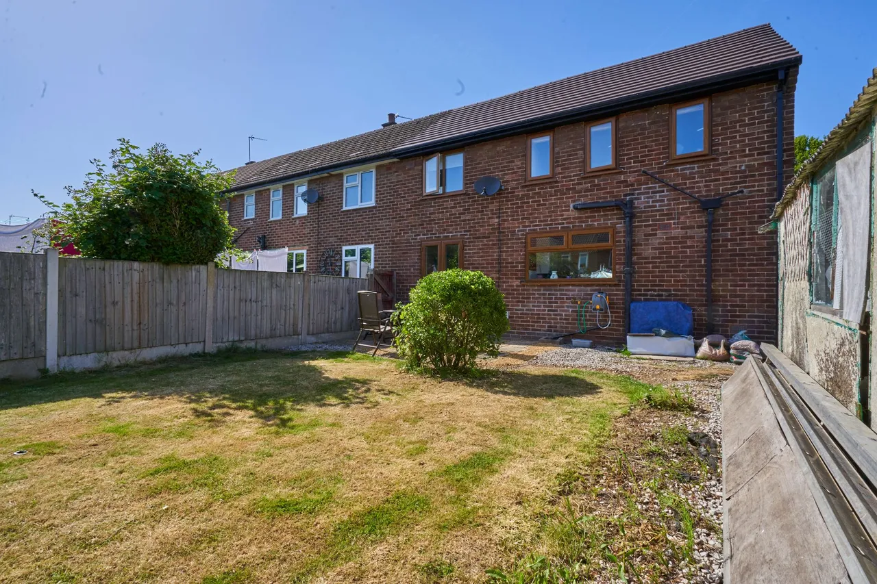 Poplar Avenue, Culcheth, Warrington, Warrington, WA3 5RG, photo 23