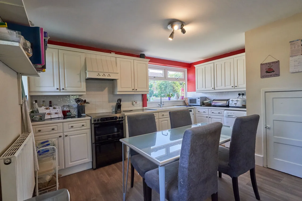 Poplar Avenue, Culcheth, Warrington, Warrington, WA3 5RG, photo 4