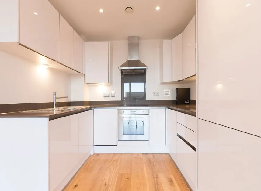 Sovereign Tower, Canning Town, E16, photo 3