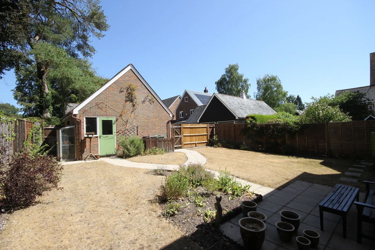 High Street, Selborne, GU34, photo 2