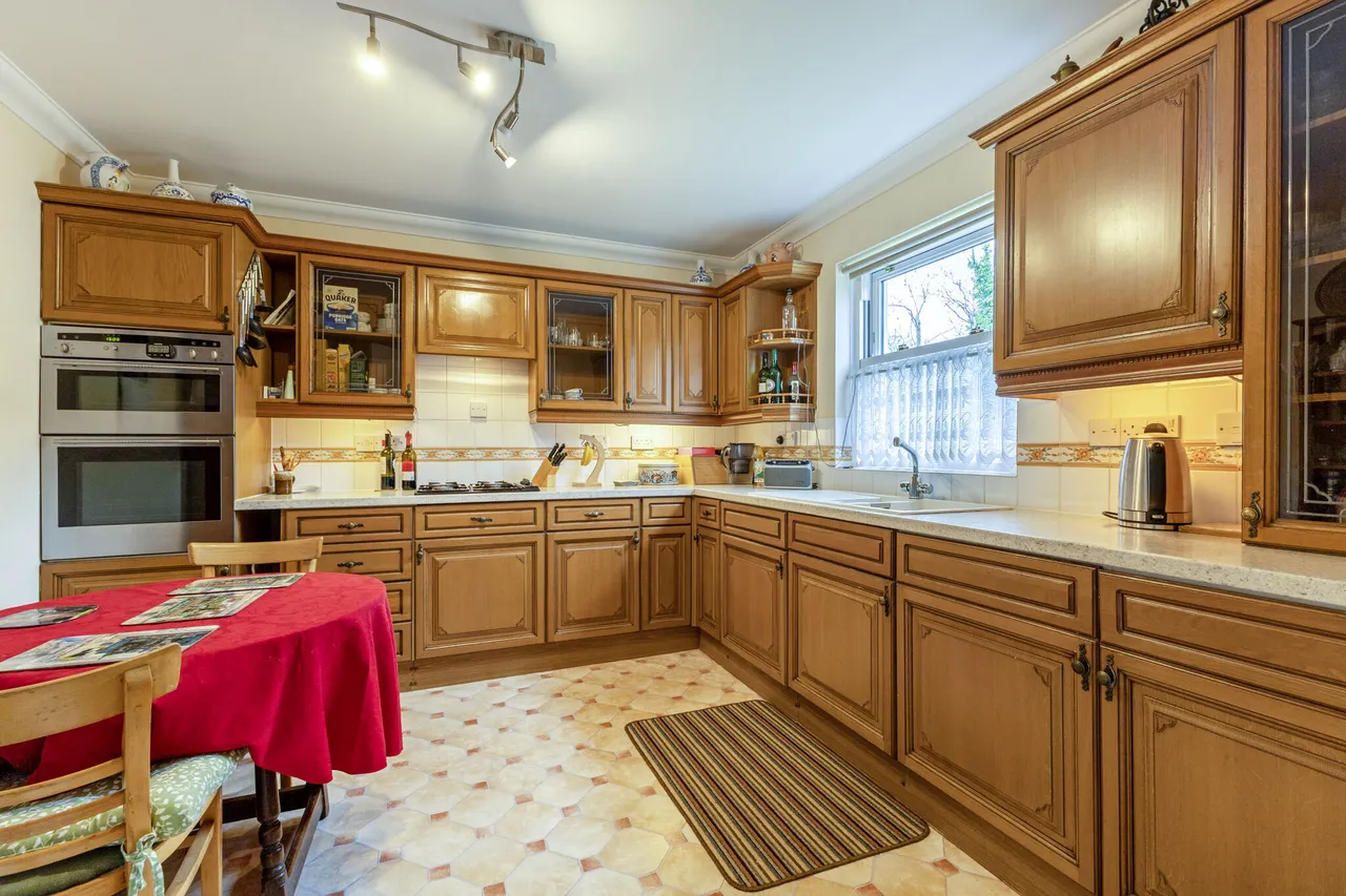 High Street, Selborne, GU34, photo 5
