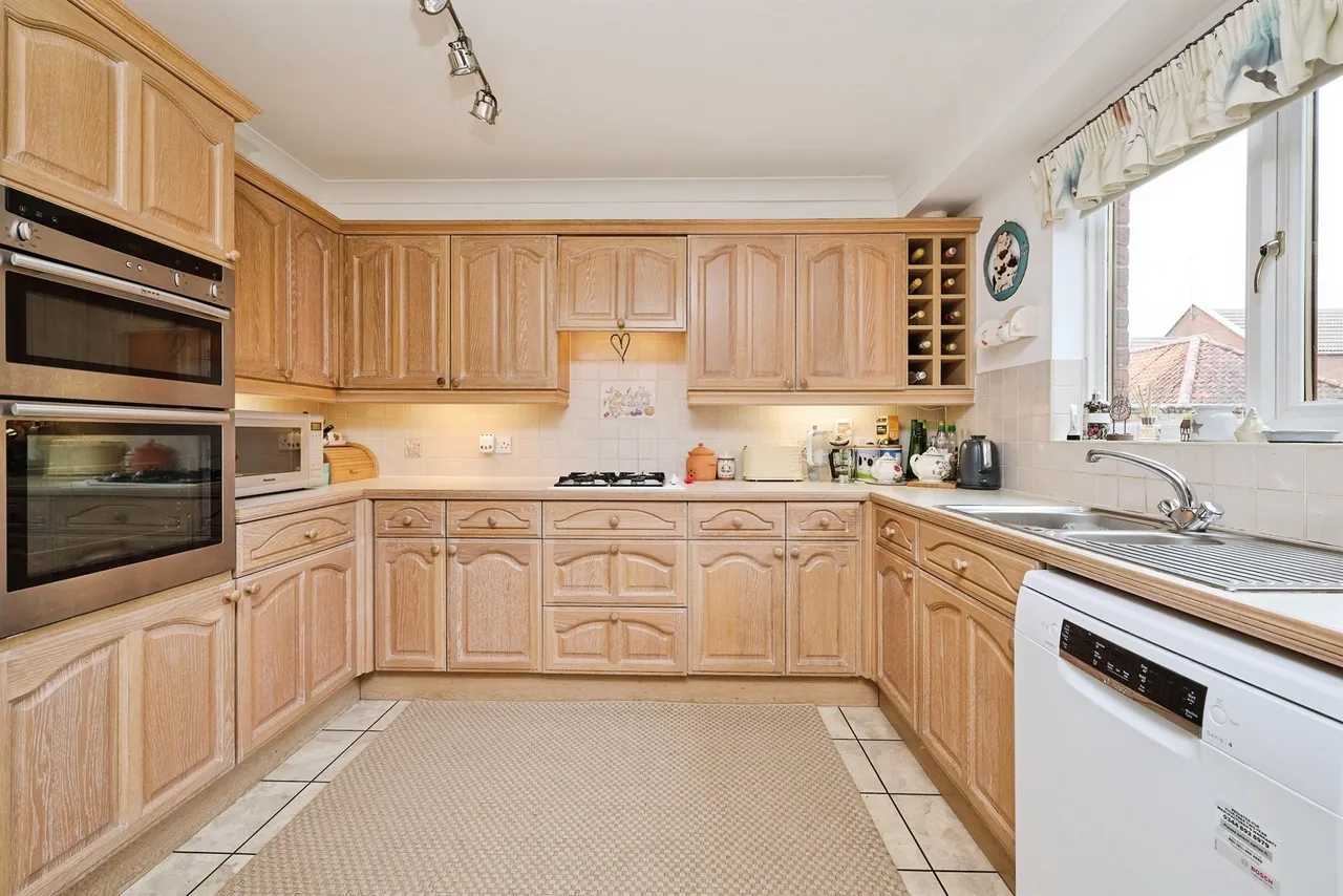 The Paddocks, Folksworth, PE7, photo 2
