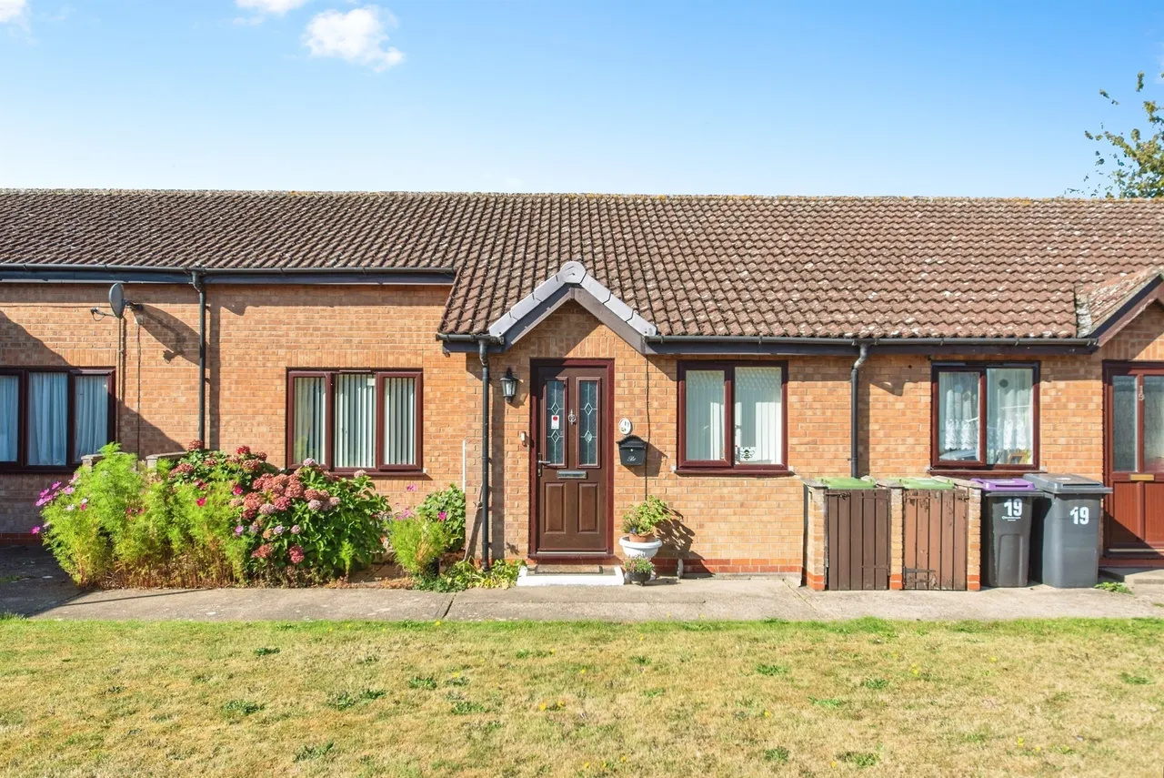 2 bed house for sale — Osborn Way, Heckington, Sleaford