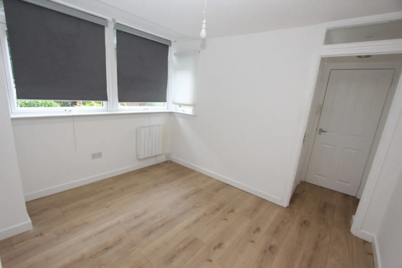 SHAWLANDS- Balfour Court, Lethington Ave- G41 3HB, photo 9