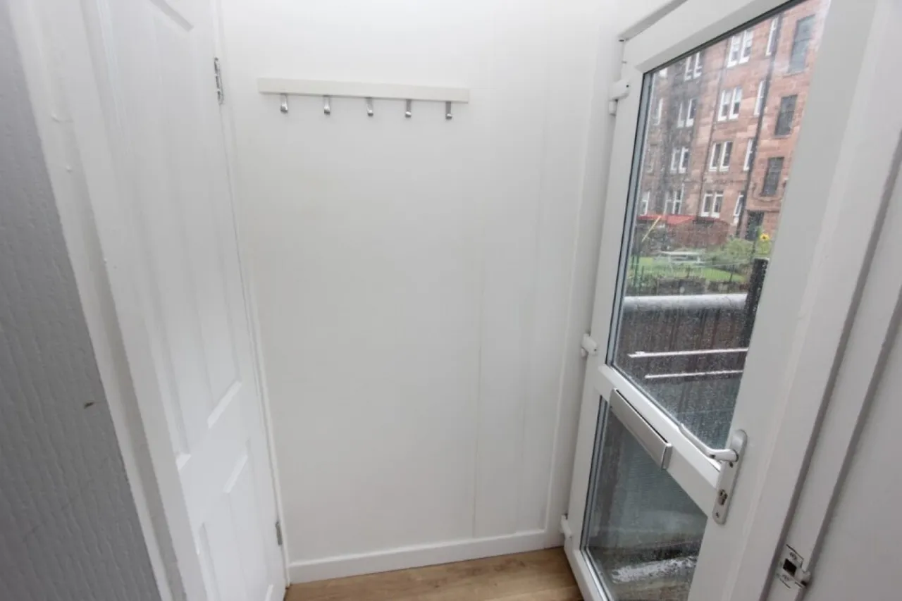 SHAWLANDS- Balfour Court, Lethington Ave- G41 3HB, photo 3