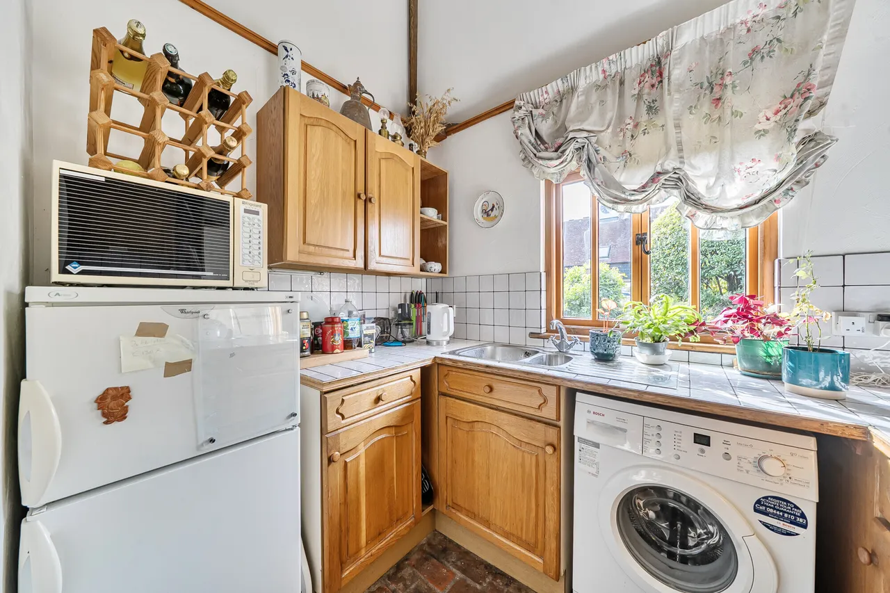 Saxon Meadow, Chichester, PO20, photo 4