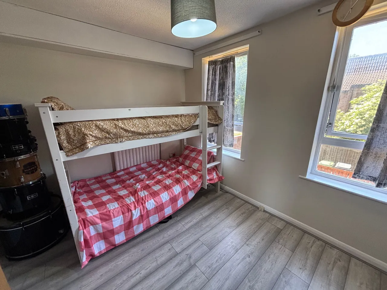 Neville Close, London, London, E11 3QH, photo 8
