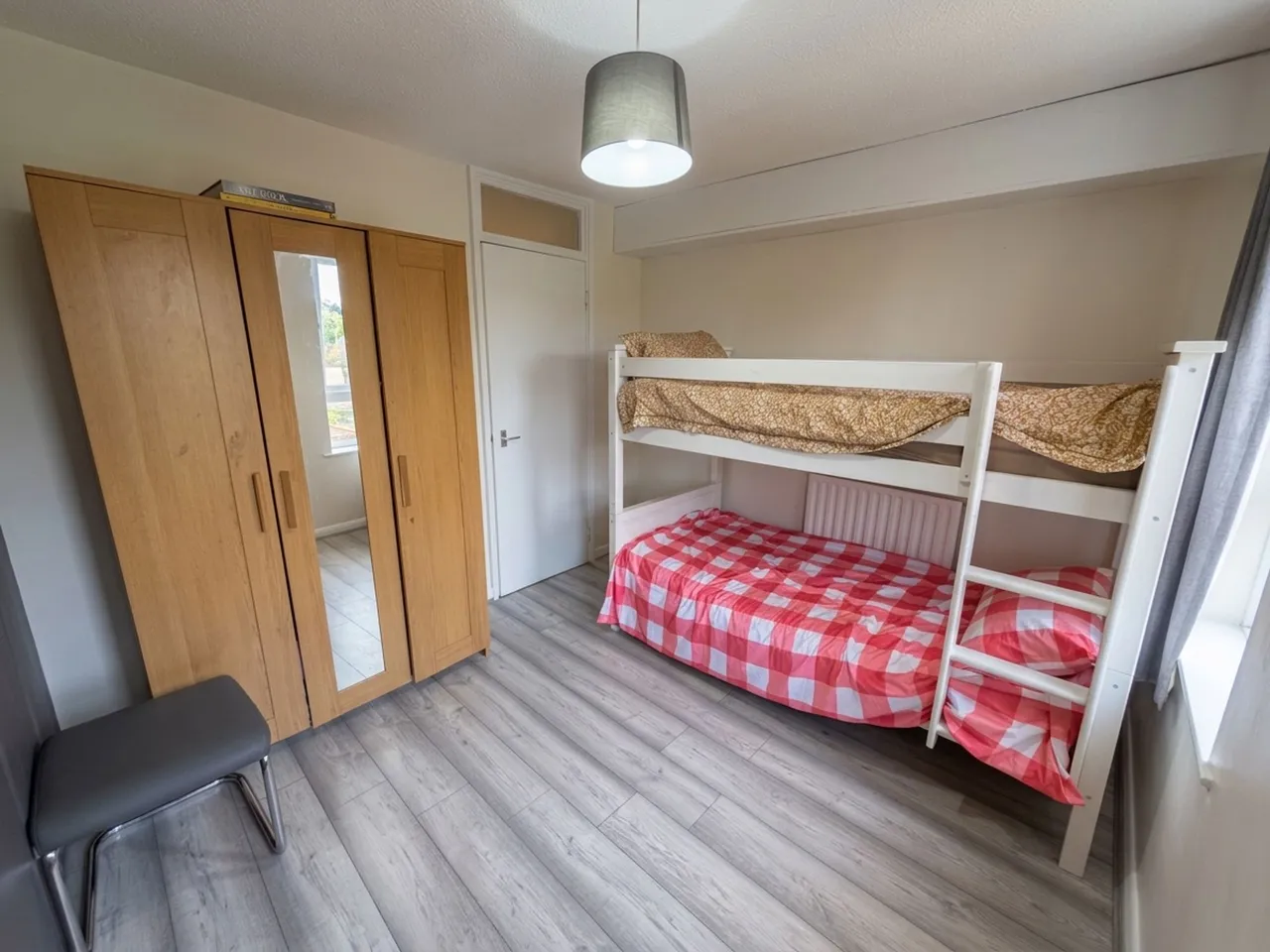 Neville Close, London, London, E11 3QH, photo 9