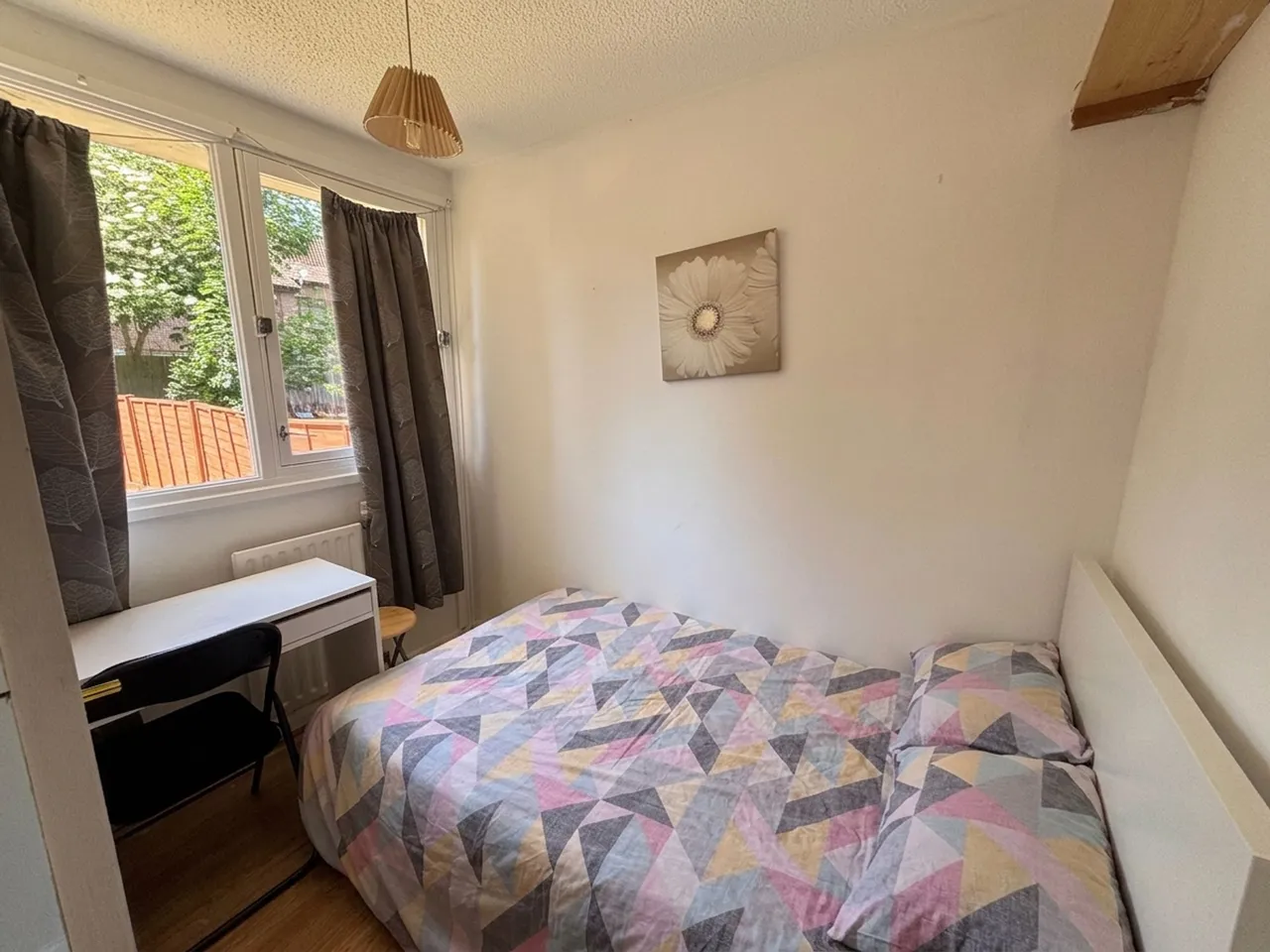 Neville Close, London, London, E11 3QH, photo 5