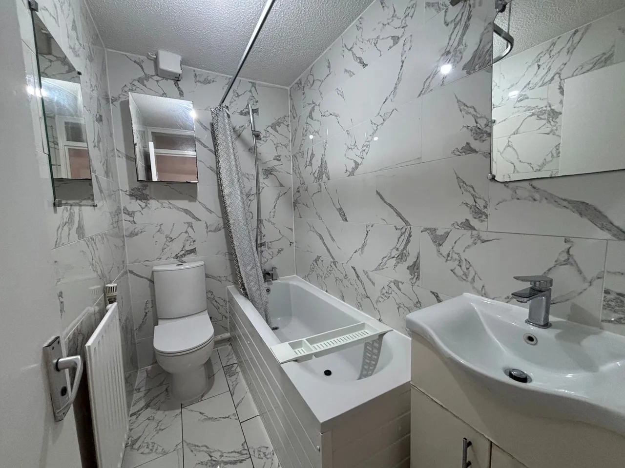 Neville Close, London, London, E11 3QH, photo 12