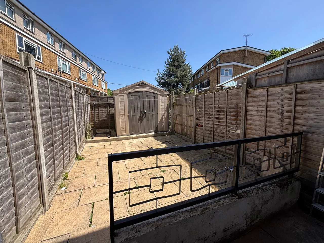 Neville Close, London, London, E11 3QH, photo 4