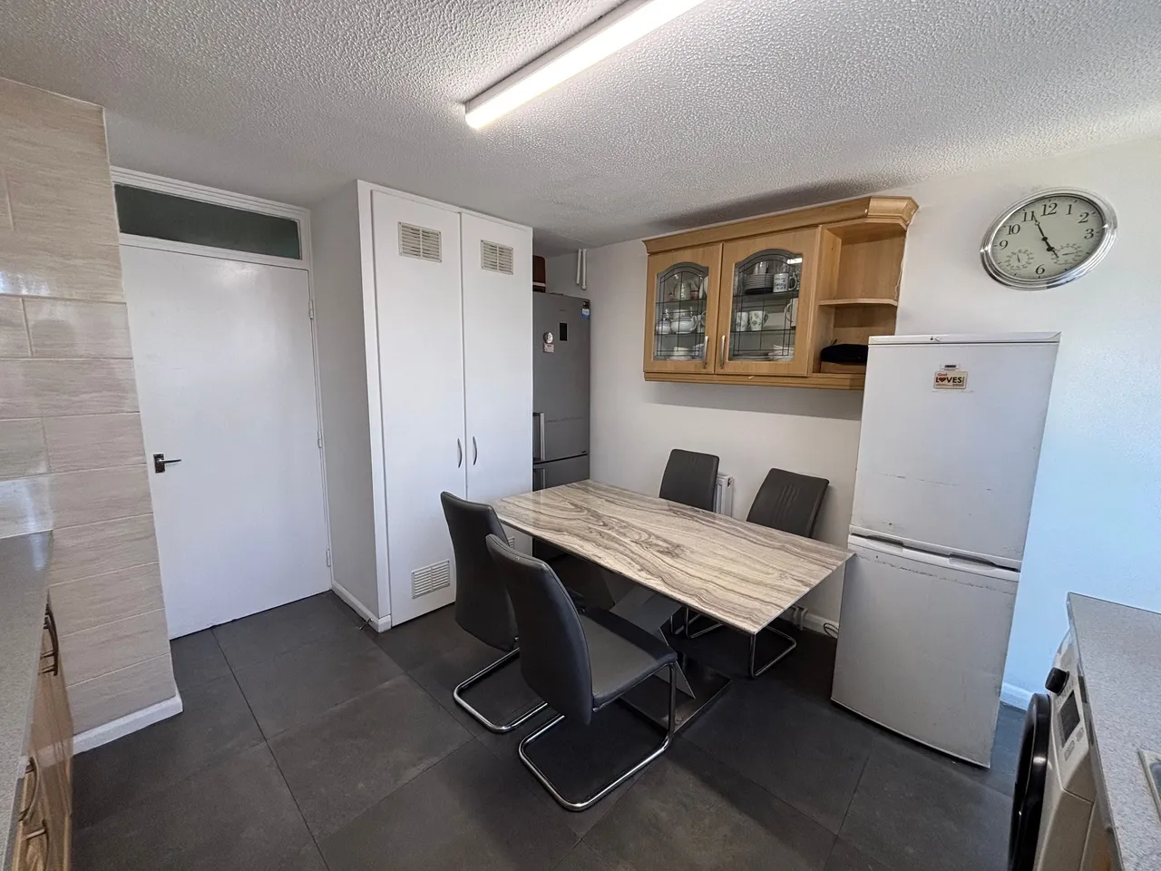 Neville Close, London, London, E11 3QH, photo 3