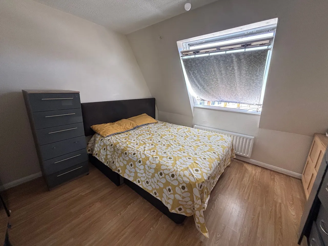 Neville Close, London, London, E11 3QH, photo 11