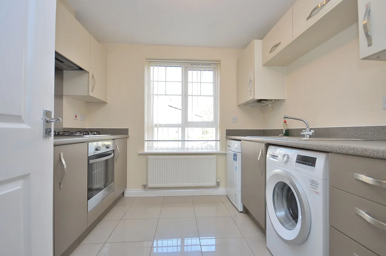 Lakeview Court, Little Billing, NORTHAMPTON, NN3 9GG, photo 7