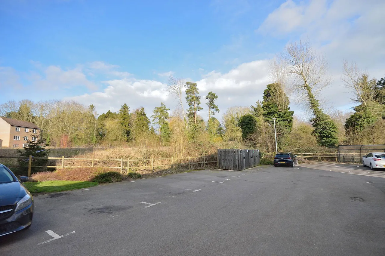 Lakeview Court, Little Billing, NORTHAMPTON, NN3 9GG, photo 9