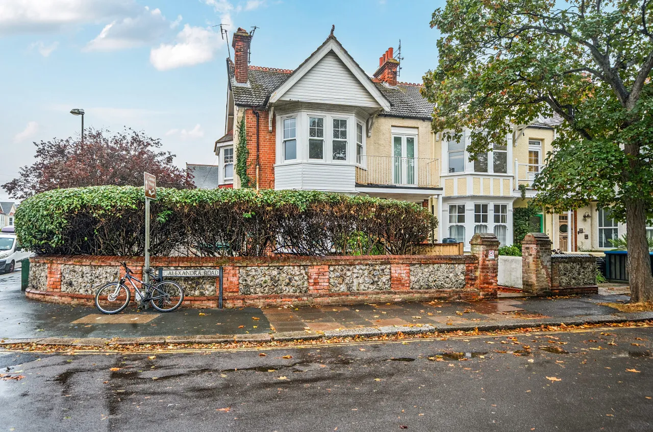 flat to rent, Alexandra Road, Worthing, BN11