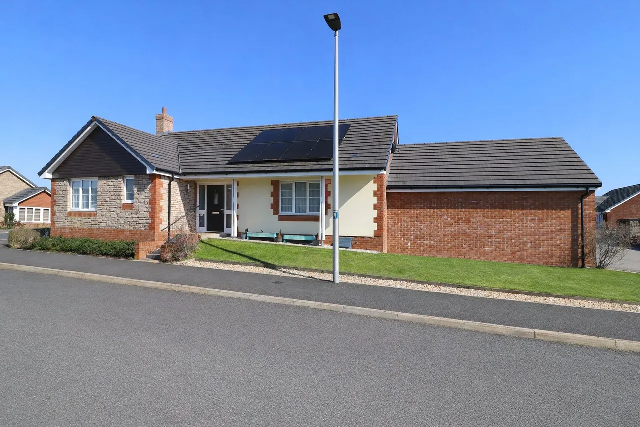 Fallow Close, South Molton, EX36, photo 13