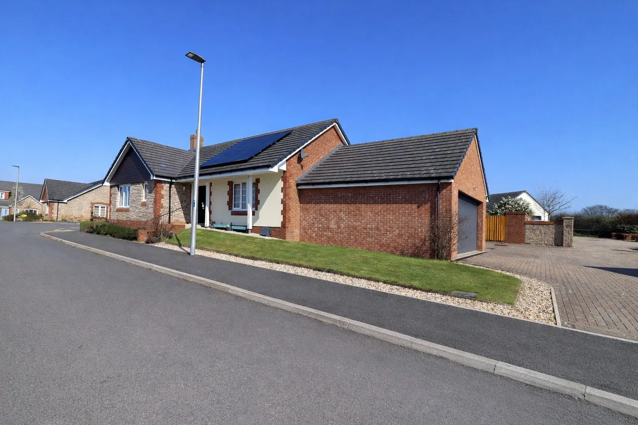 Fallow Close, South Molton, EX36, photo 11