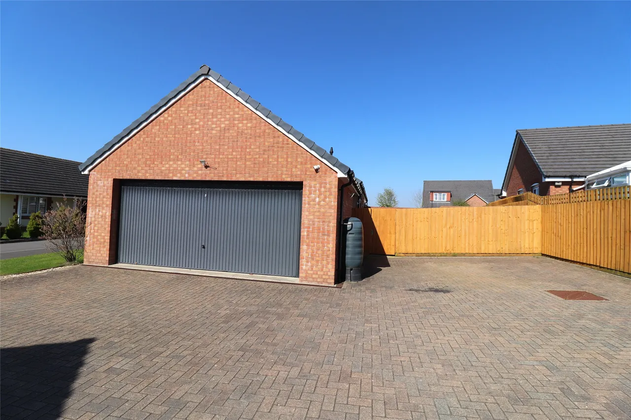 Fallow Close, South Molton, EX36, photo 12