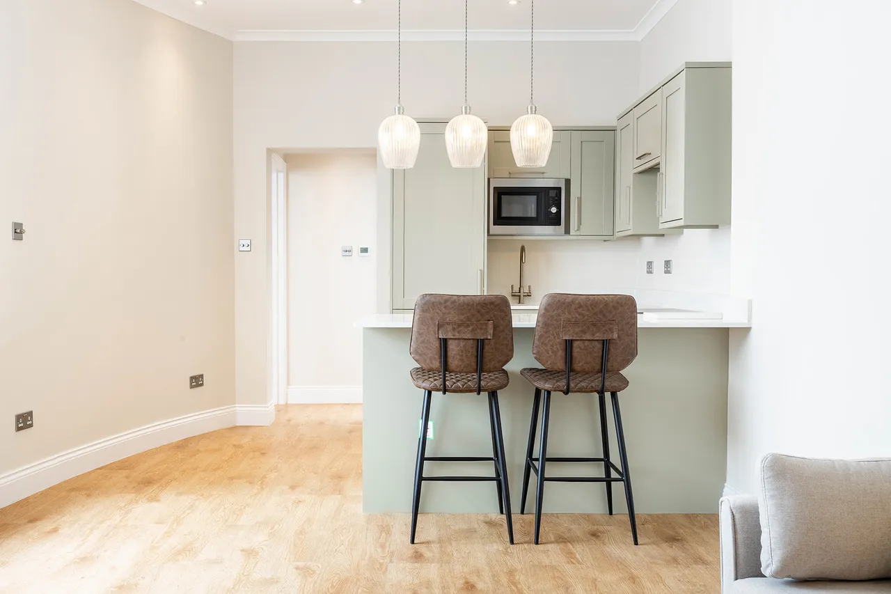 Gloucester Terrace, London, W2, photo 2
