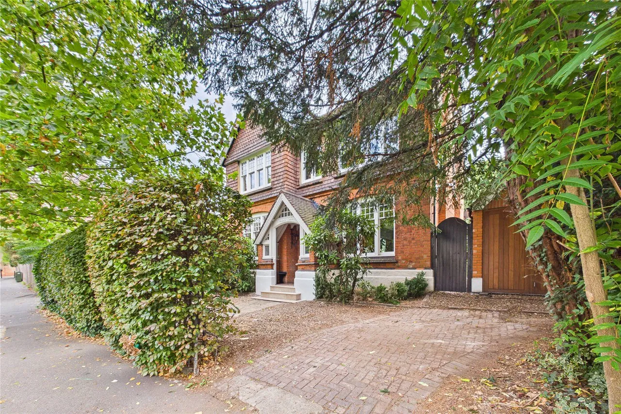 4 bed house to rent, Ambleside Avenue, London, SW16
