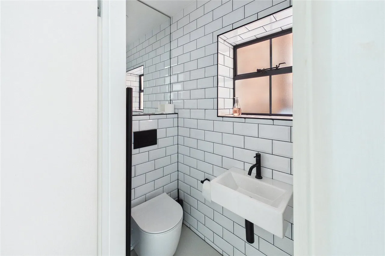Ambleside Avenue, London, SW16, photo 22