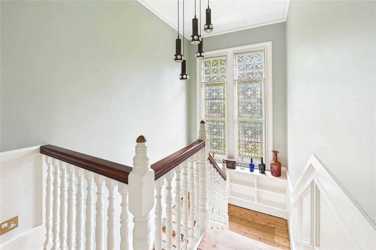 Ambleside Avenue, London, SW16, photo 20