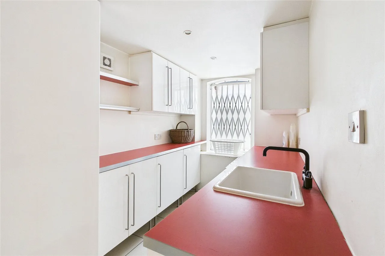 Ambleside Avenue, London, SW16, photo 14