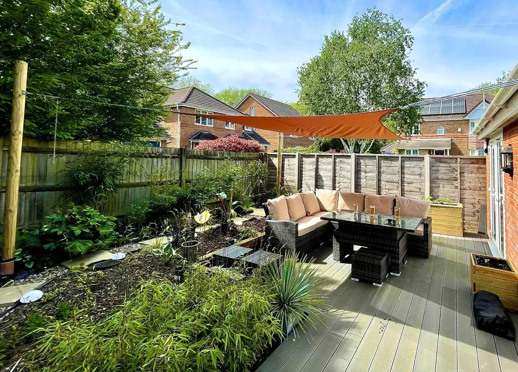 Westlees Close, North Holmwood, RH5, photo 4