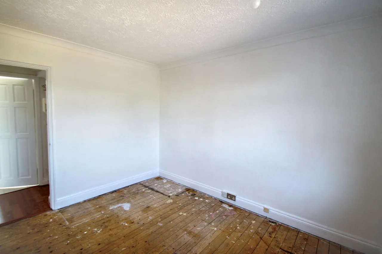 Horn Lane, Woodford Green, IG8, photo 8