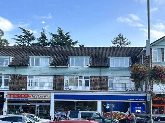 2 bed flat to rent, Chenies Parade, Amersham, HP7