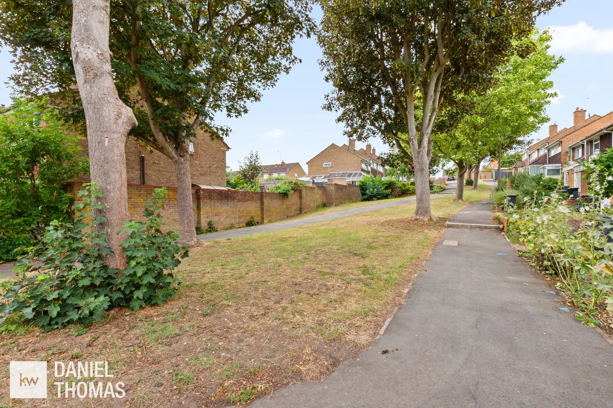 Chequers Walk, Waltham Abbey, EN9, photo 29