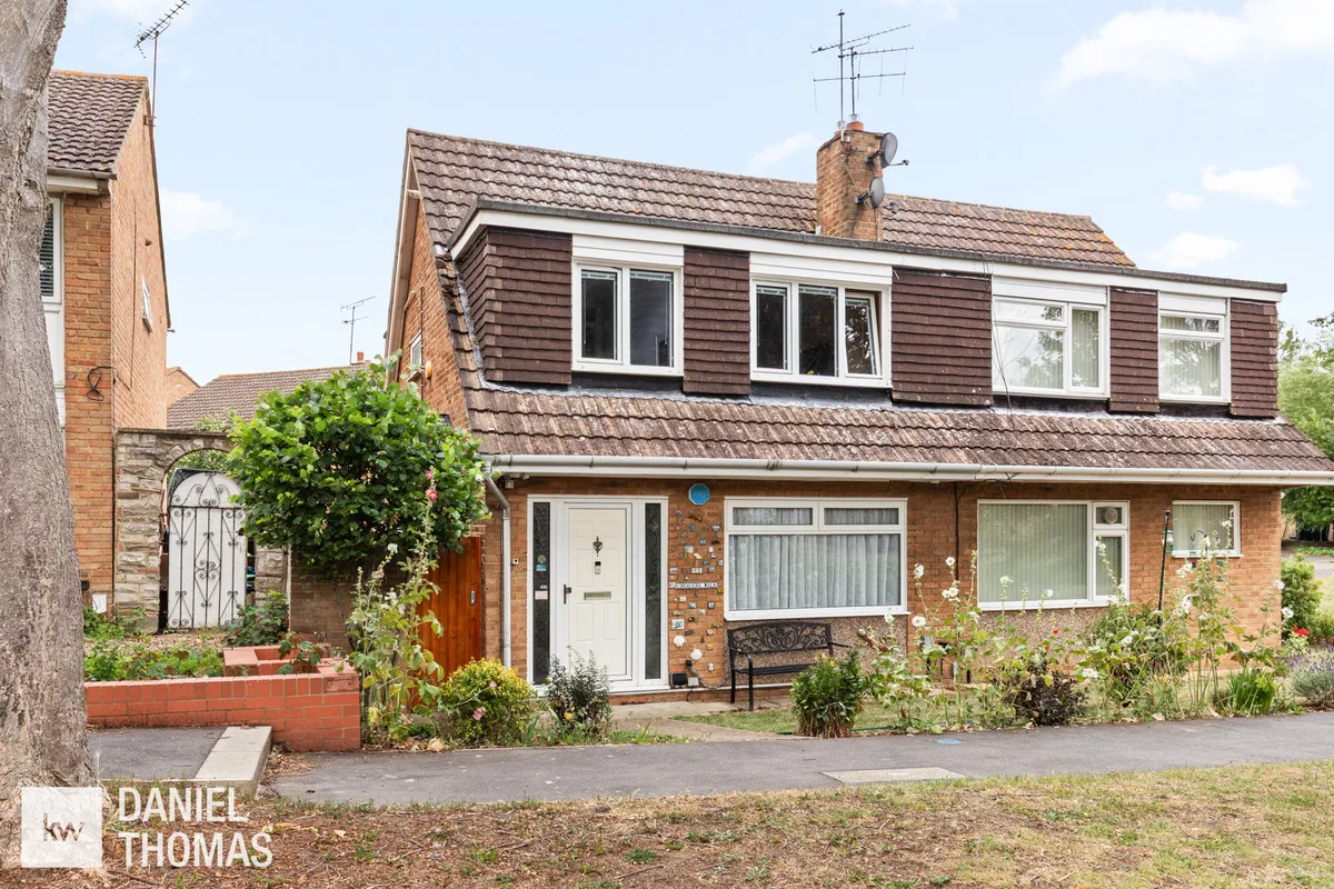 3 bed house for sale, Chequers Walk, Waltham Abbey, EN9