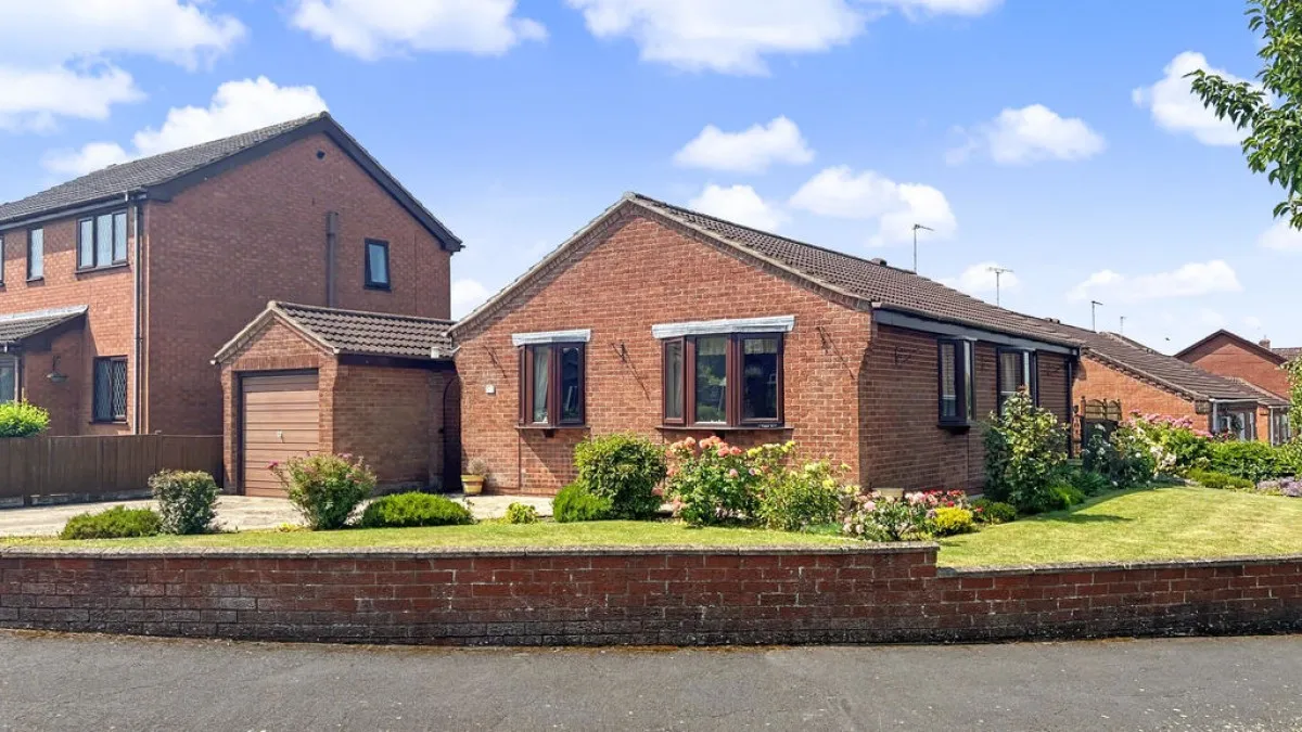 2 bed house for sale, Holme Drive, Burton Upon Stather