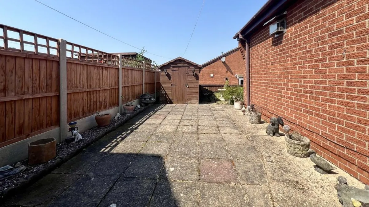 Holme Drive, Burton Upon Stather, photo 14