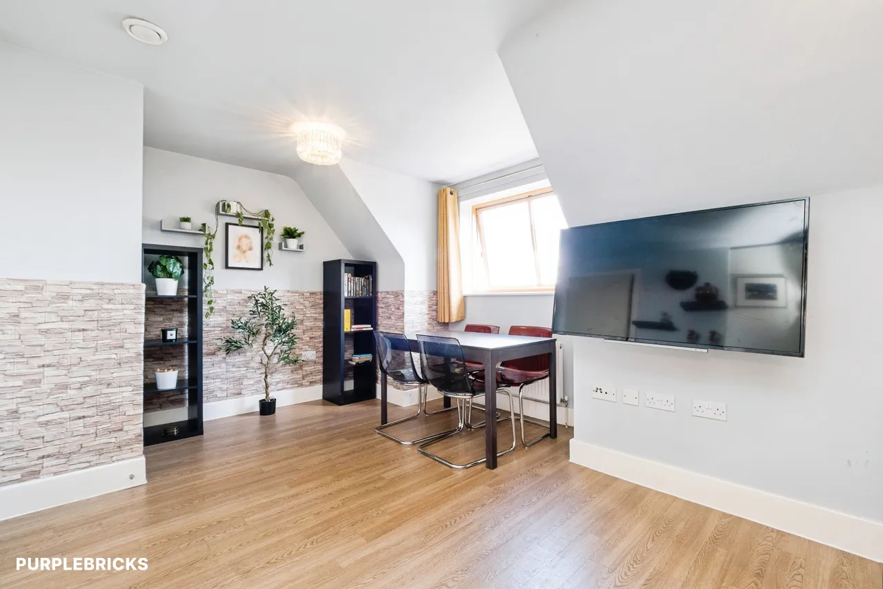 1 bed flat for sale, Chargeable Lane, London, E13