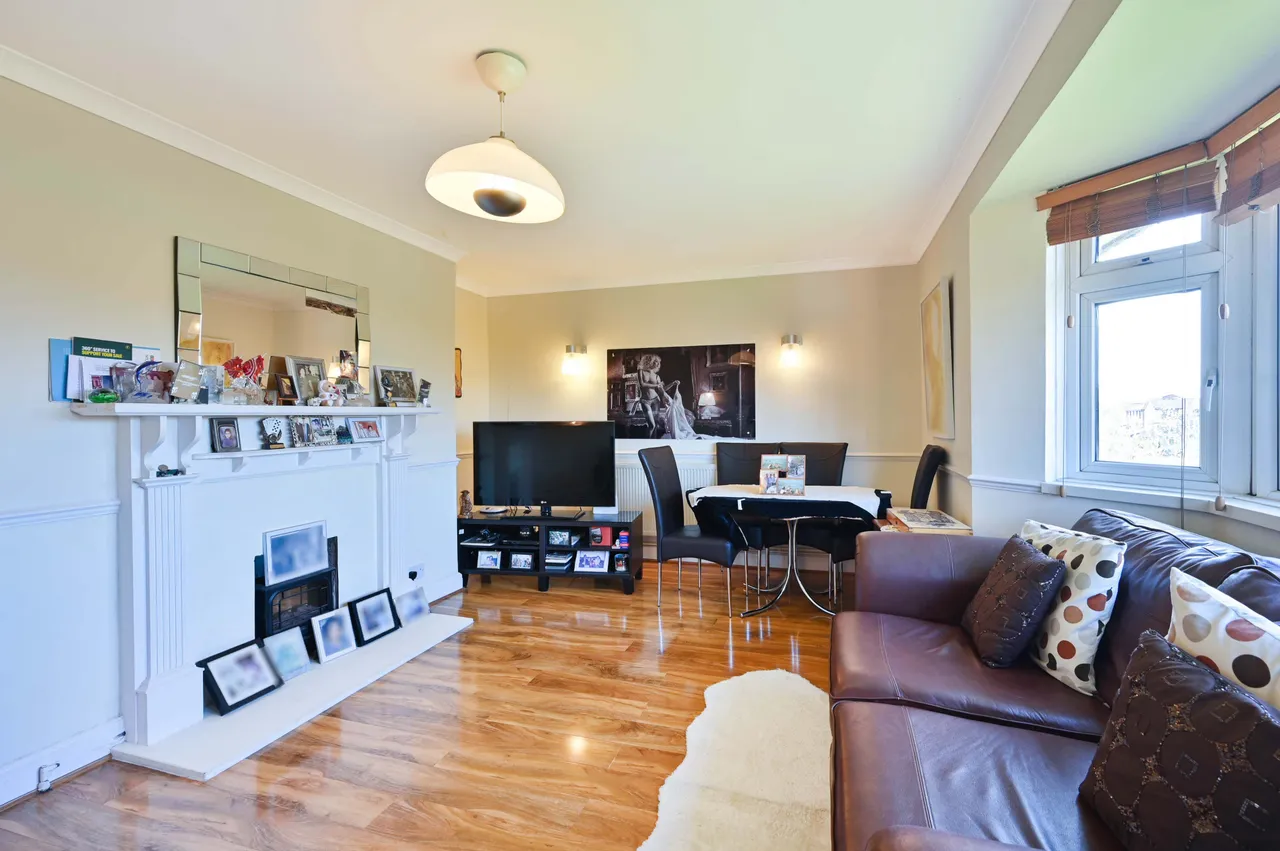 London, SW20, photo 2