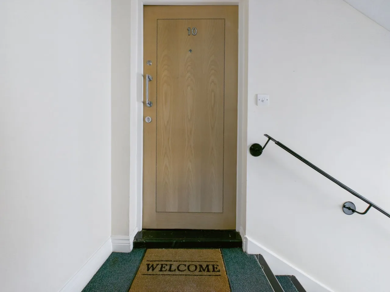 Carrfield, Hyde, SK14, photo 12