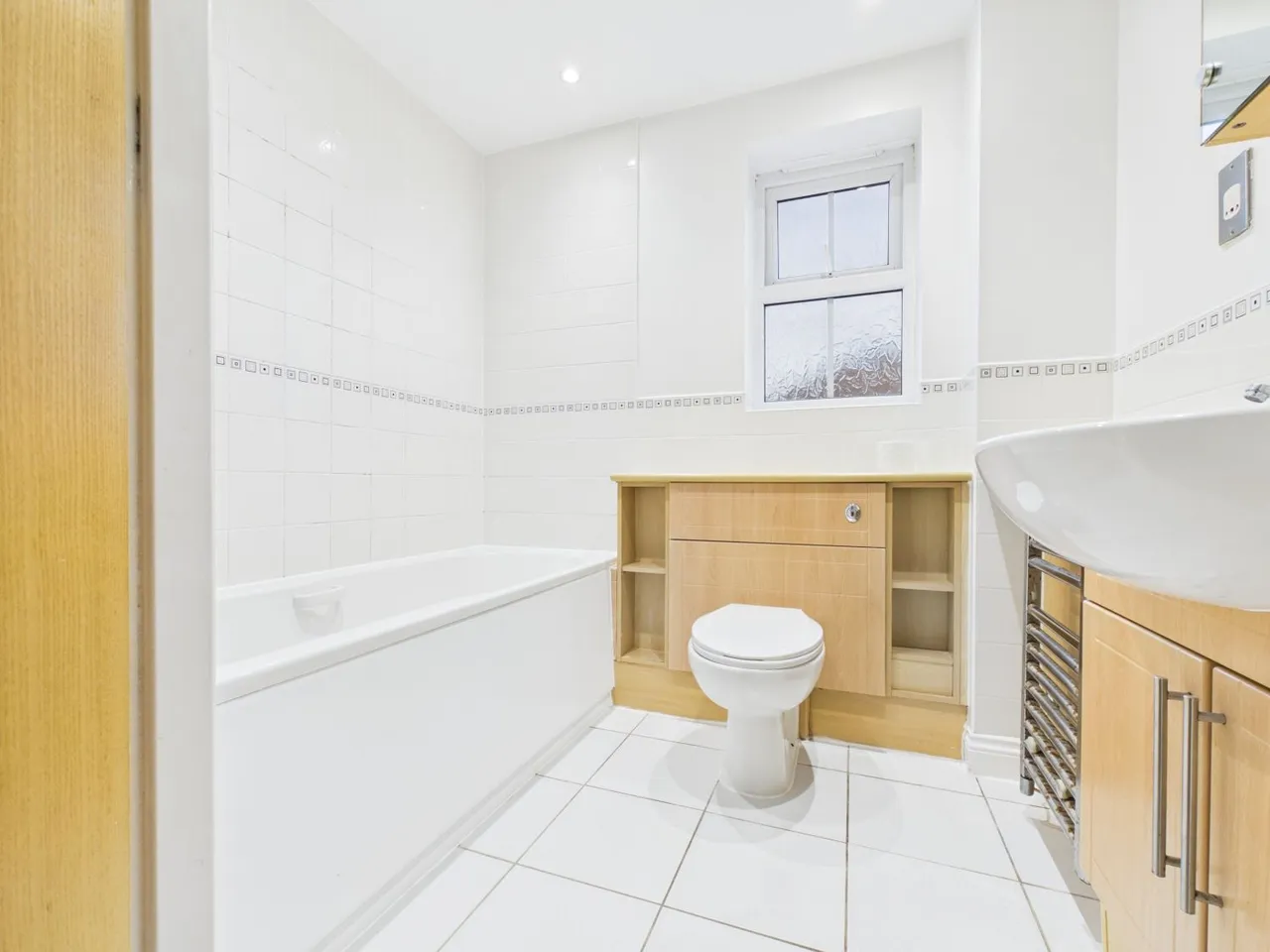 Carrfield, Hyde, SK14, photo 11