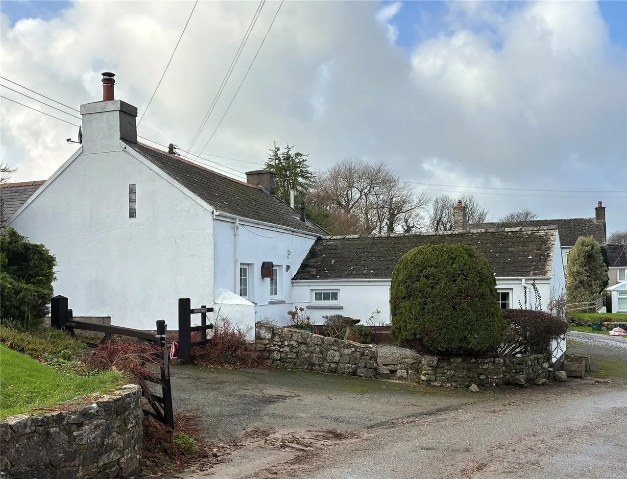 2 bed house for sale, Manorbier Newton, Tenby, SA70