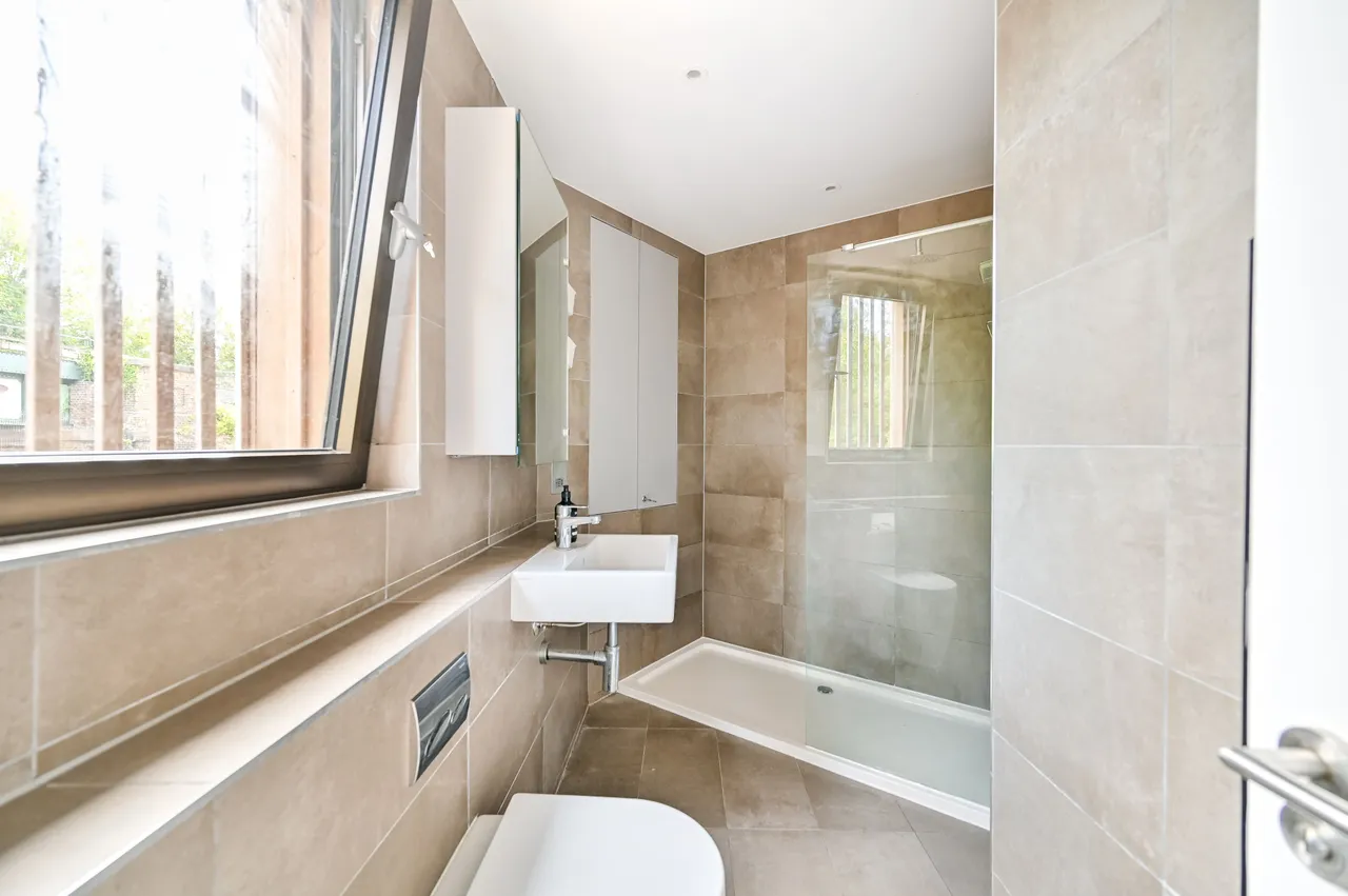 Flat 3, 1a Vicarage Road, Kingston Upon Thames, photo 8