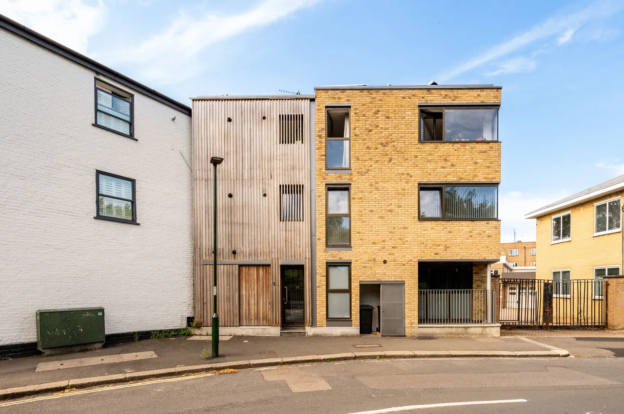 1 bed flat for sale — Flat 3, 1a Vicarage Road, Kingston Upon Thames
