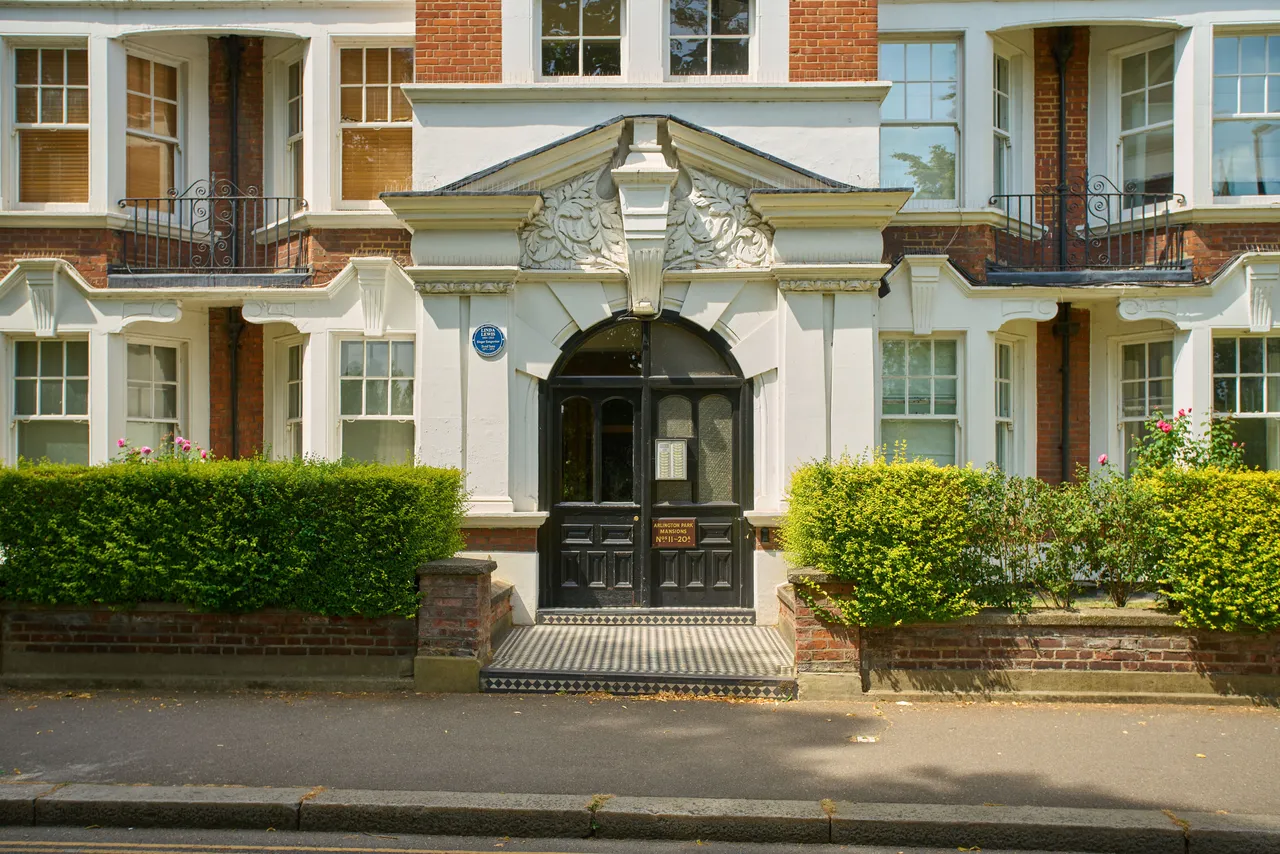 Sutton Lane North, London, W4, photo 8