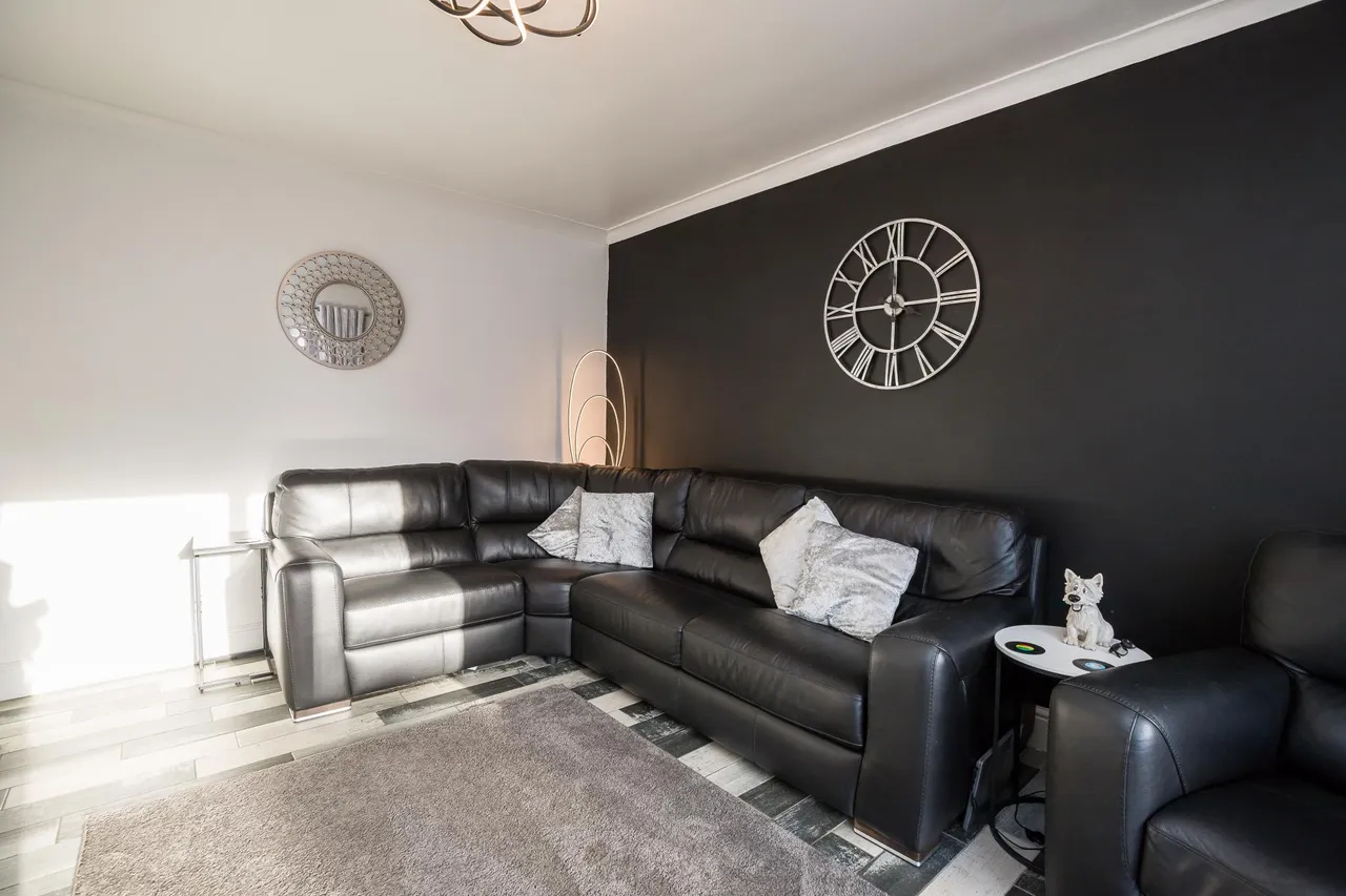 Cefn Road, Wrexham, LL13, photo 9