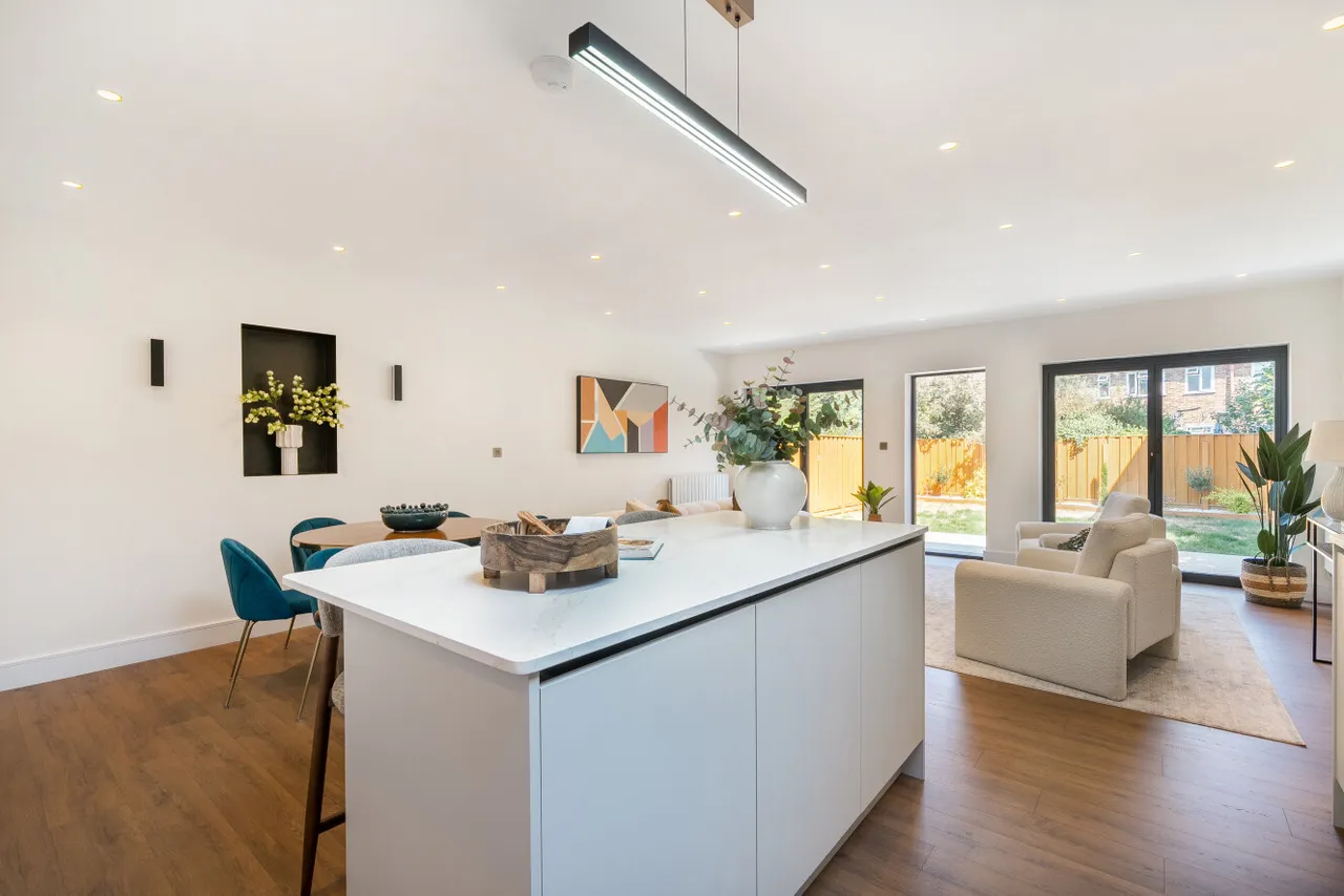 4 bed house for sale — Durham Road, Raynes Park, London, SW20