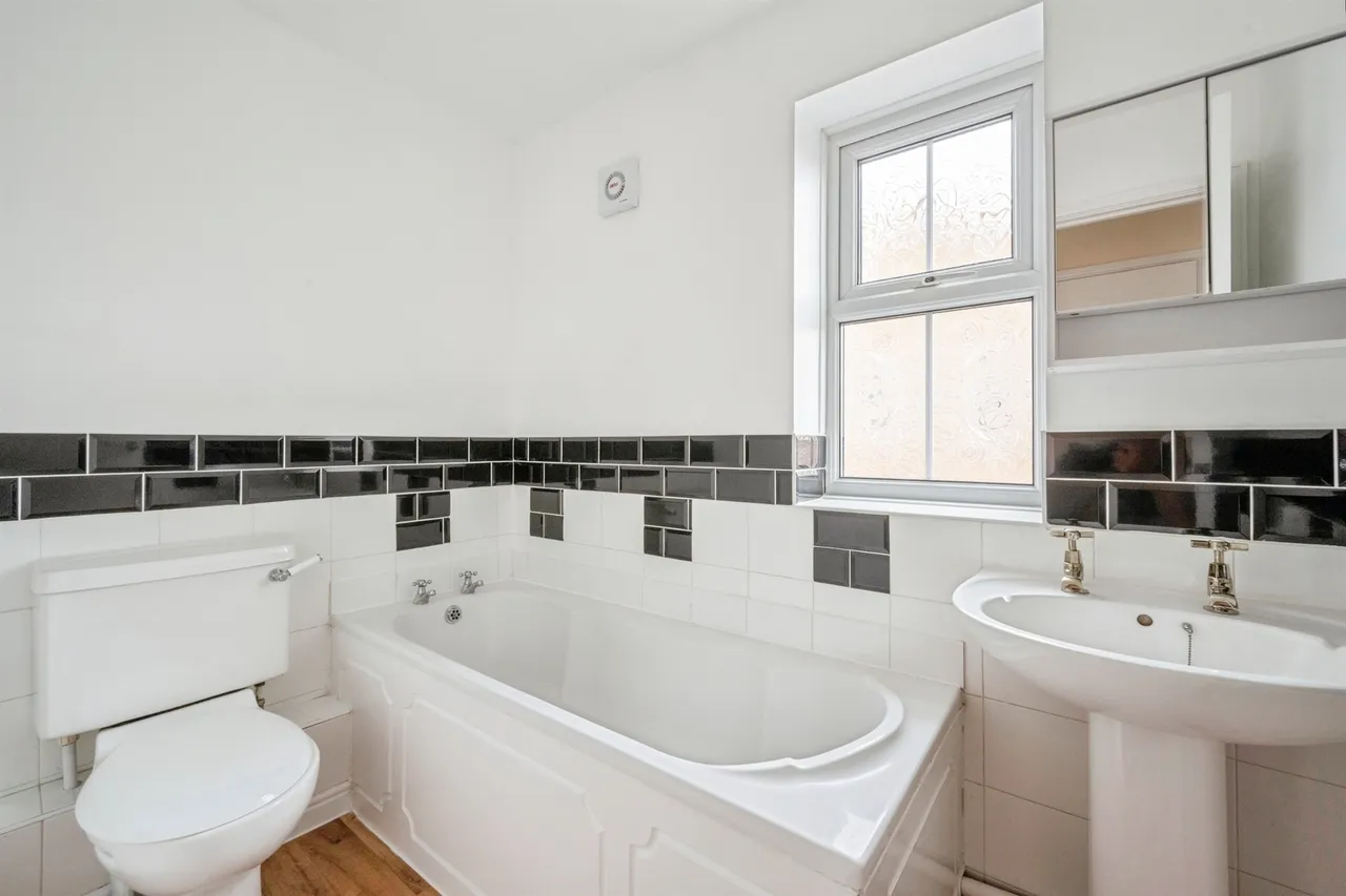 Pippin Court, Maltby, ROTHERHAM, photo 4