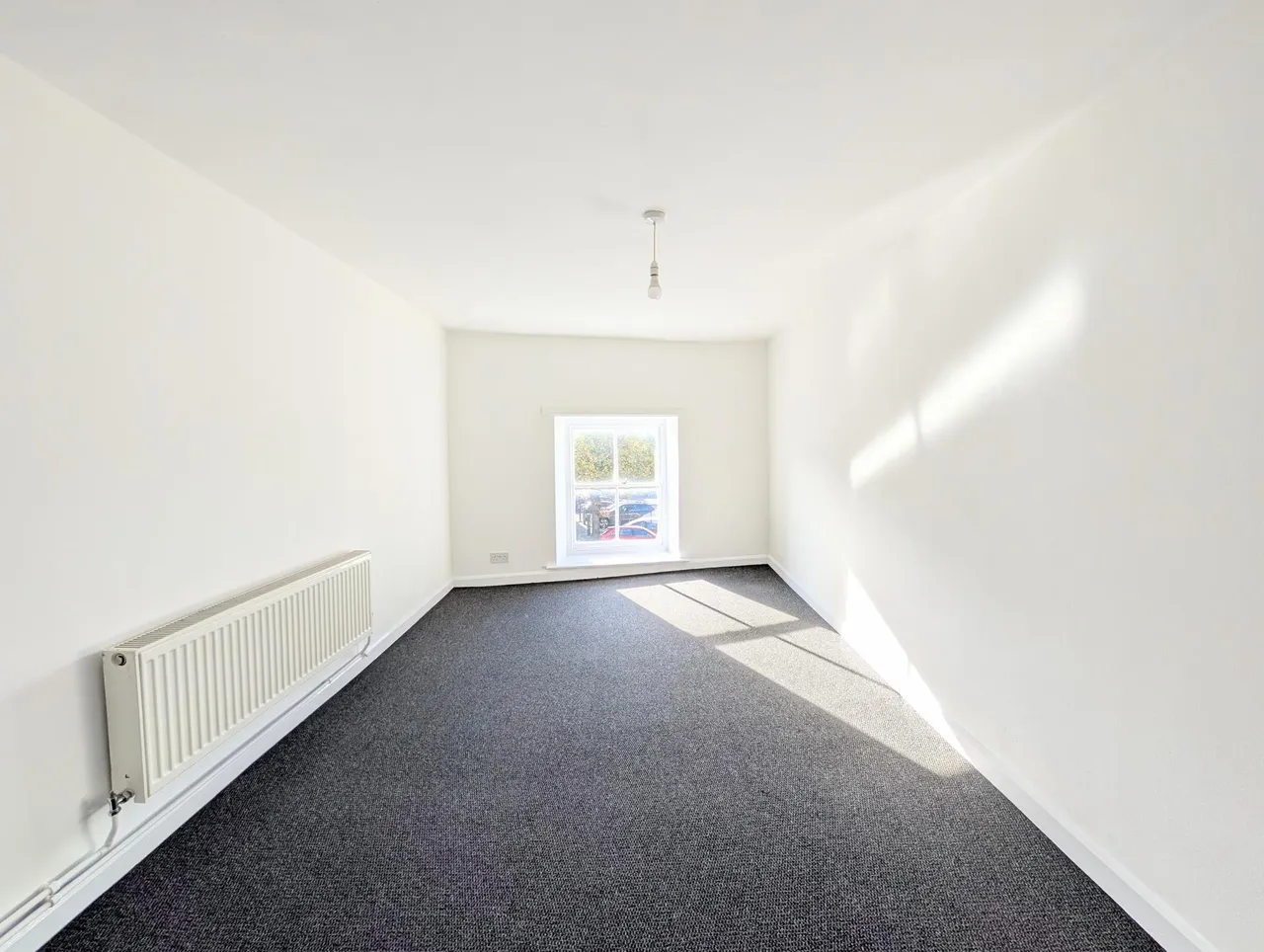 Market Hill, Rothwell, NN14, photo 9
